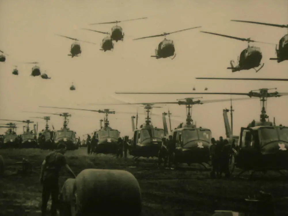 Vietnam - Ho Chi Minh City HCMC Saigon - Museo dei resti di guerra - foto elicotteri statunitensi